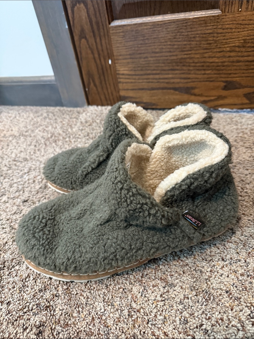 L.L. Bean Cozy Sherpa Slip-On Slippers House Shoes - Olive Green Size 11 - Picture 9 of 9